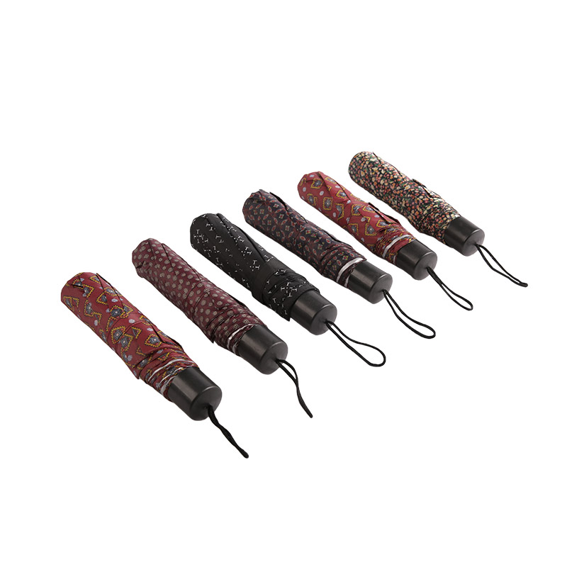 Daily Scalable Polyetser con ombrello triplo rivestito in argento-0E6B0523